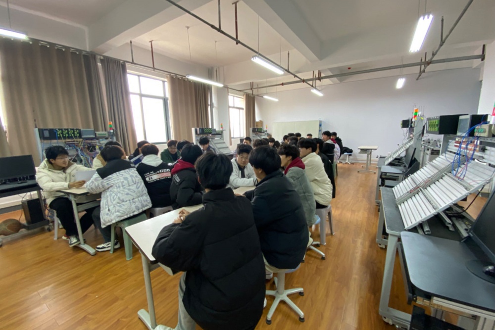 工业互联网实训室